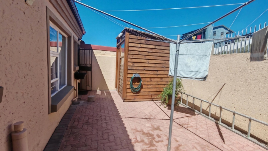 4 Bedroom Property for Sale in Island View Western Cape